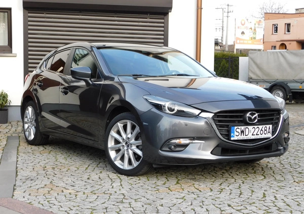 Mazda 3 cena 67900 przebieg: 93000, rok produkcji 2018 z Olsztynek małe 562